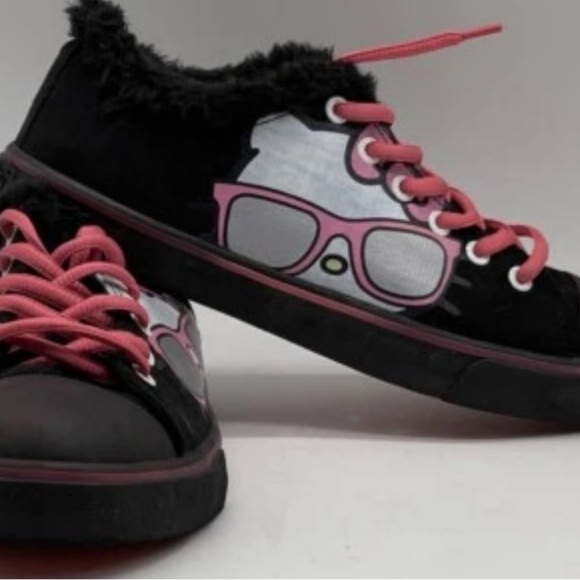 Hello Kitty Black‎ and Pink Sneakers Sanrio - Picture 3 of 11